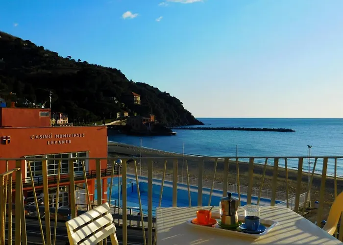 Trilocale Con Meravigliosa Vista Mare, Levanto