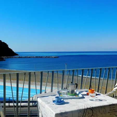 شقة Trilocale Con Meravigliosa Vista Mare, *